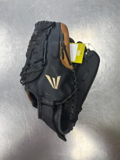 Used Easton BLACK MAGIC BX1300B BB/SB Glove RH Throw Black 13"