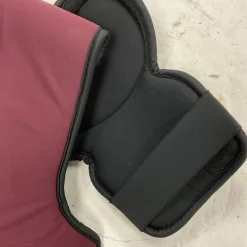 Used Easton CATALYST SERIES Junior Shoulder Pads Black And Wine Red LG