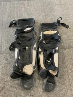 Used Easton Catchers Leg Guards Black Youth