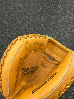 Used Easton EX221 BB/SB Catchers LH Throw Brown 31 1/2