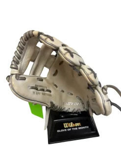 Used Easton GHOST NX GNXFP1175 Leather Fastpitch Softball Glove White 11 3/4"