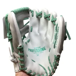 Used Easton PRO COLLECTION PCFP1150-2WG RH Throw Fastpitch Gloves White 11 1/2" NEVER USED