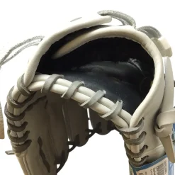 Used Easton PROFESSIONAL COLLECTION NEVER USED RH Throw Fastpitch Gloves Grey 12