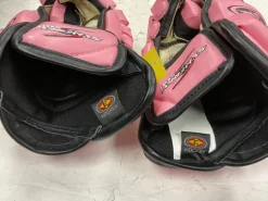 Used Easton SYNERGY 500 Junior Gloves Pink 11"