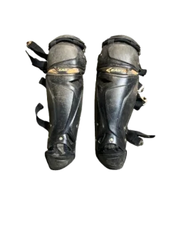 Used Easton YOUTH CATCHER SHIN-GUARD 12.75 Catchers Leg Guards Black Youth
