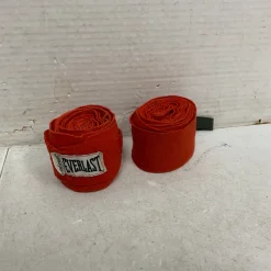 Used Everlast Boxing Accessory Red