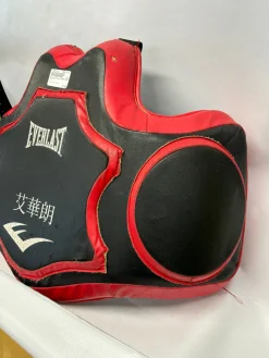 Used Everlast Boxing Pads Black And Red