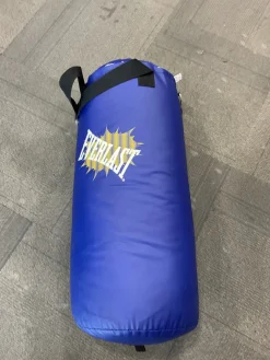 Used Everlast EVERLAST Boxing Heavy Bag Navy Blue 50 lb