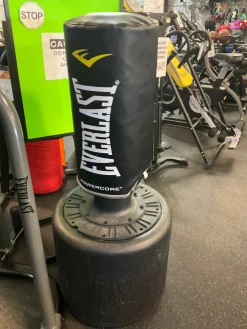 Used Everlast EVERLAST FREESTANDING BAG Boxing Bag Stand
