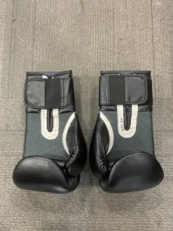 Used Everlast EVERSHIELD Boxing Gloves Black Senior