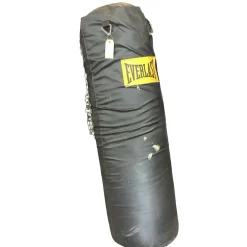 Used Everlast HEAVY BAG Boxing Heavy Bag Black 100 lb