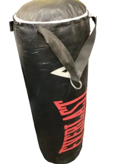 Used Everlast 60LB HEAVY BAG Boxing Heavy Bag Black 60 lb