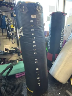 Used Everlast 100LB HEAVY BAG Boxing Heavy Bag Black 100 lb