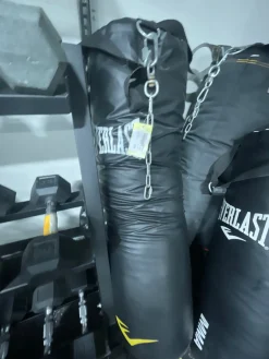 Used Everlast 70LBS Boxing Heavy Bag Black 70 lb