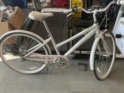 Used FELT CAFE 3 WOMENS BIKE Hybrid/City Bike Womens White 44-46cm - XXS Frame