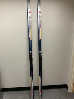 Used Fischer BC COUNTRY CROWN Mens XC Ski/Binding 190 cm