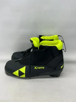 Used Fischer Boys NNN XC Ski Boots Black W 05-05.5 / JR 03.5-04