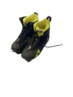 Used Fischer Boys NNN XC Ski Boots Yellow YT-12