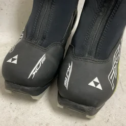 Used Fischer XJ SPRINT Boys NNN XC Ski Boots Black W 05-05.5 / JR 03.5-04