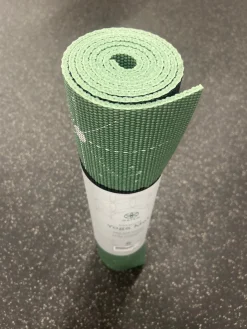 Used Gaiam Yoga Mat Green