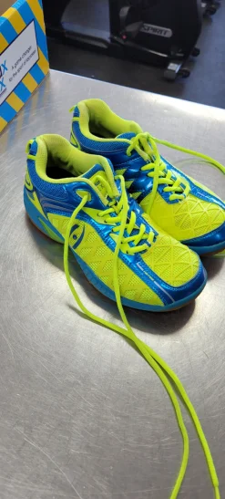 Used Harrow FH Cleats Yellow Senior 5.5