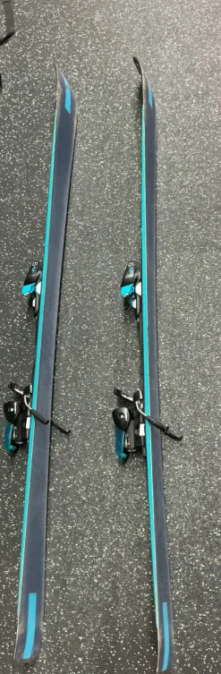 Used Head PURE JOY Womens DH Ski/Binding Carolina Blue 158 cm