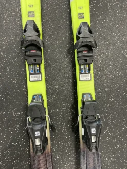 Used Head SUPER SHAPE TEAM Boys DH Ski/Binding Yellow 127 cm