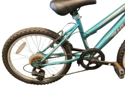 Used Huffy HIGHLAND Mountain Bike Girls Teal 20"