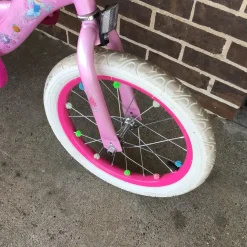 Used Huffy PRINCES 16 IN TRAINING BIKE Training Wheel Bike Girls Pink 16