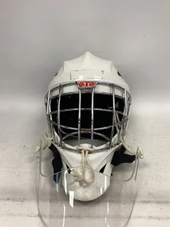Used Itech GOALIE HELMET Senior Goalie Helmet/Mask White One Size