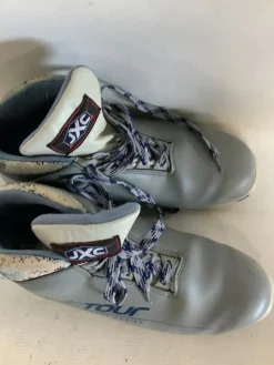 Used JXC TOUR SPORTS SERIES Womens NNN XC Ski Boots Grey M 09.5 / W 09.5-10