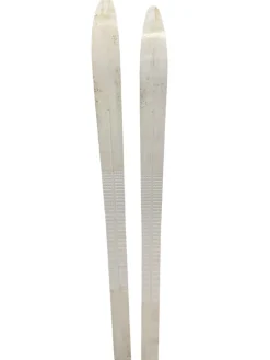Used LINDEX BEAVER TRAIL Boys XC Ski/Binding 127 cm