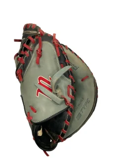 Used Marucci S TYPE CADDO CD3100Y BB/SB Catchers RH Throw Black 31"