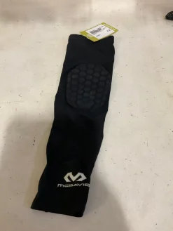 Used McDavid FB Elbow Pads LG
