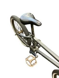 Used Mongoose MODE Comfort Bike Boys Grey 20"