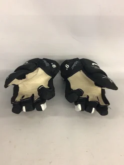 Used Mylec MYLEC TECH GRIP GLOVES Youth Gloves Black 9"
