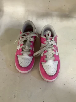 Used Nike Running/X-Train Shoes Y