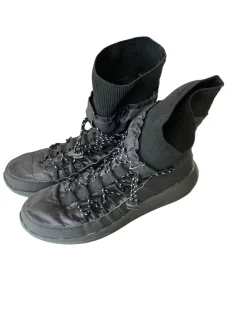 Used Nike Snowshoes Mens Black 14"