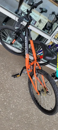 Used Nishiki PUEBLO 24 Hybrid/City Bike Boys Orange 24"
