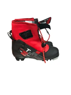 Used Nordica Boys NNN XC Ski Boots Black JR-01