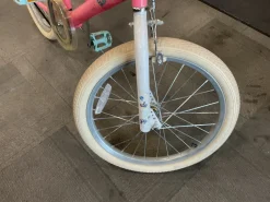 Used Pacific BUBBLE POP GIRLS BIKE Cruiser Bike Girls Pink 20