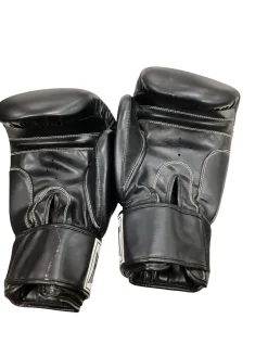 Used Pro Boxing Boxing Gloves Black MD