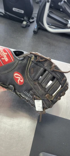Used Rawlings 11.5 BB/SB First Base RH Throw Black 11 1/2"