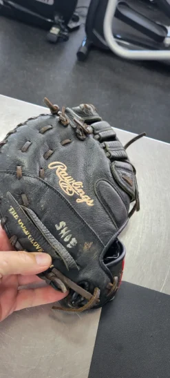 Used Rawlings 11.5 BB/SB First Base RH Throw Black 11 1/2"