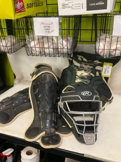 Used Rawlings CATCHERS GEAR SET Catchers Chest Protector Camouflage Intermed