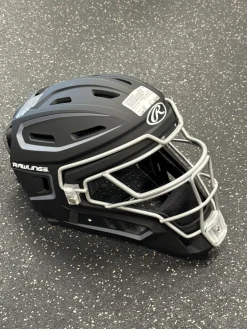 Used Rawlings CHVEL2-JR-REVA Catchers Helmet w/Mask Black One Size