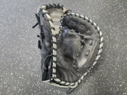 Used Rawlings FOUNDATION BB/SB First Base RH Throw Black 12 1/2