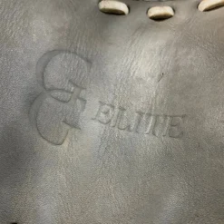 Used Rawlings GGEFPCM33HGW BB/SB Catchers RH Throw Grey 33"