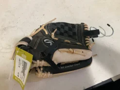 Used Rawlings HFP115BW RH Throw Fastpitch Gloves Black 11 1/2"