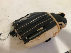 Used Rawlings HFP115BW RH Throw Fastpitch Gloves Black 11 1/2"